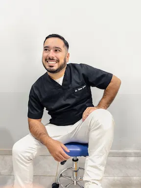 Dr. Federico Dávalos Odontólogo