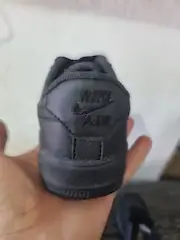 Calzadito todo negro Nike air para niños - 2