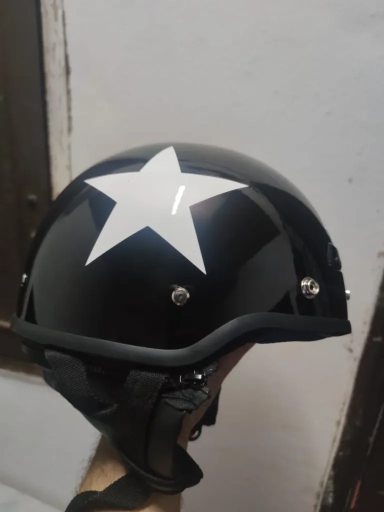 Casco semi nuevo