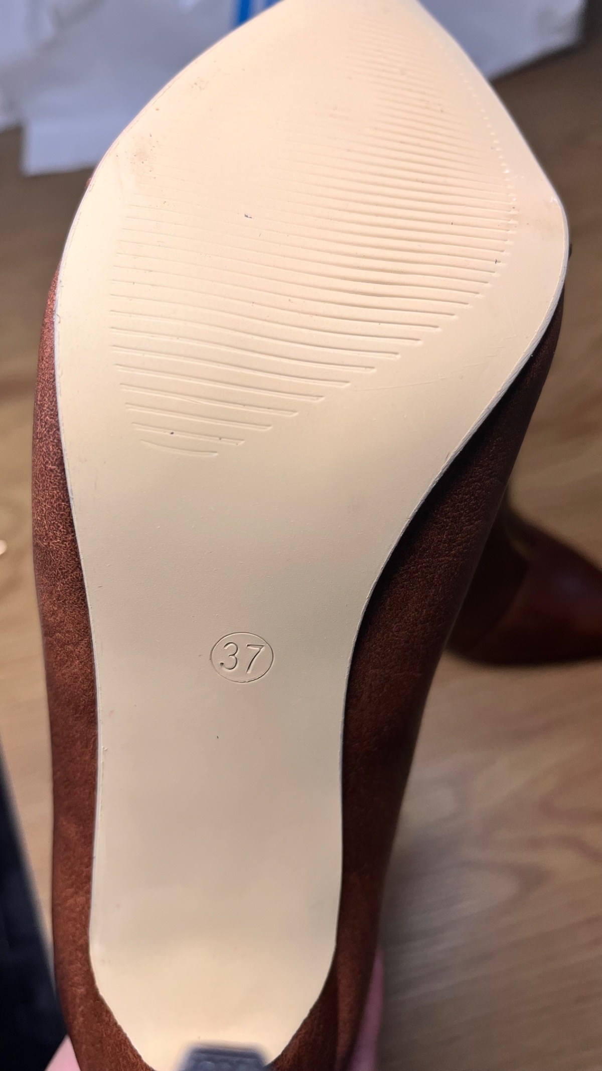 Botas Marrones con Tacón talle 37 | NUEVO - 2