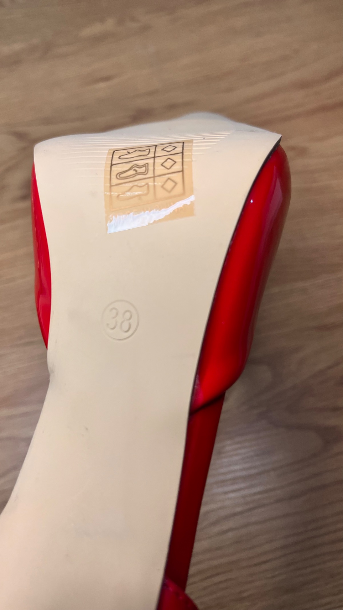 Tacón de Gamuza Rojo Talle 38 | NUEVO - 3