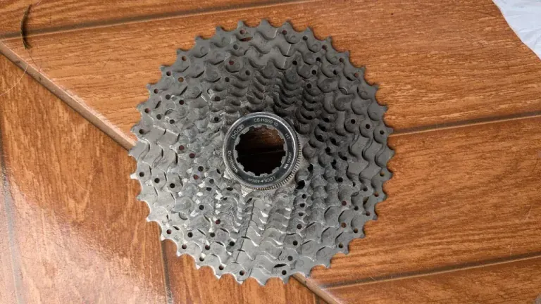 Piñón de 10 velocidades Shimano CS-HG50-10