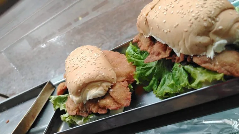 Sandwiches de Carne y Pollo