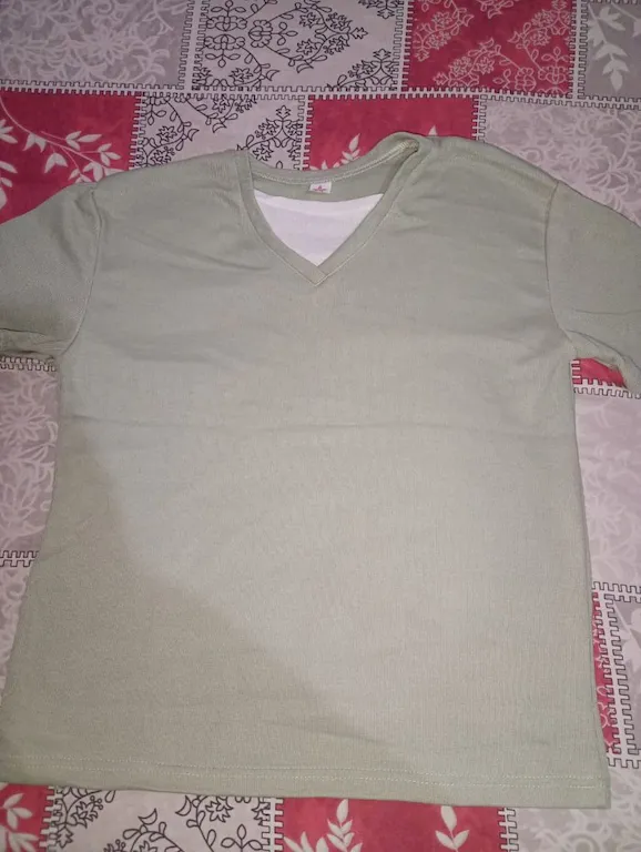 Remera de Algodón con cuello en V - 1