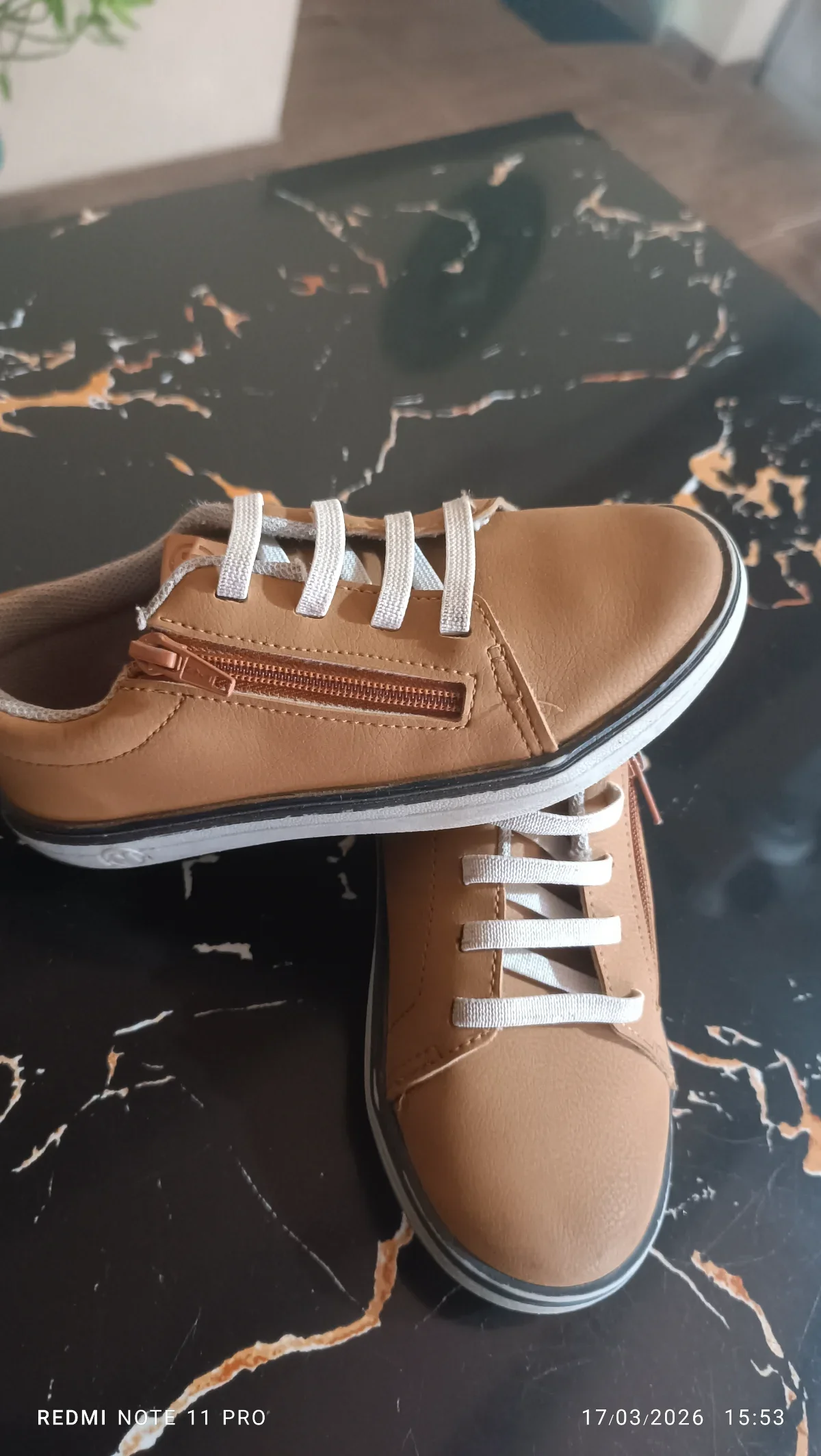 Calzados usados desde 50.000 Gs. Calce 26 - 3