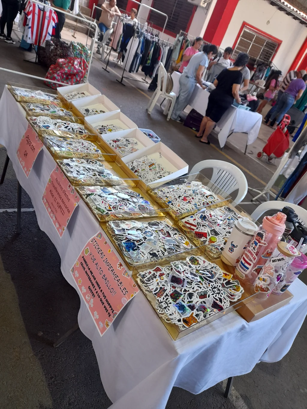 Stickers Impermeables de Alto Brillo (6x10.000)