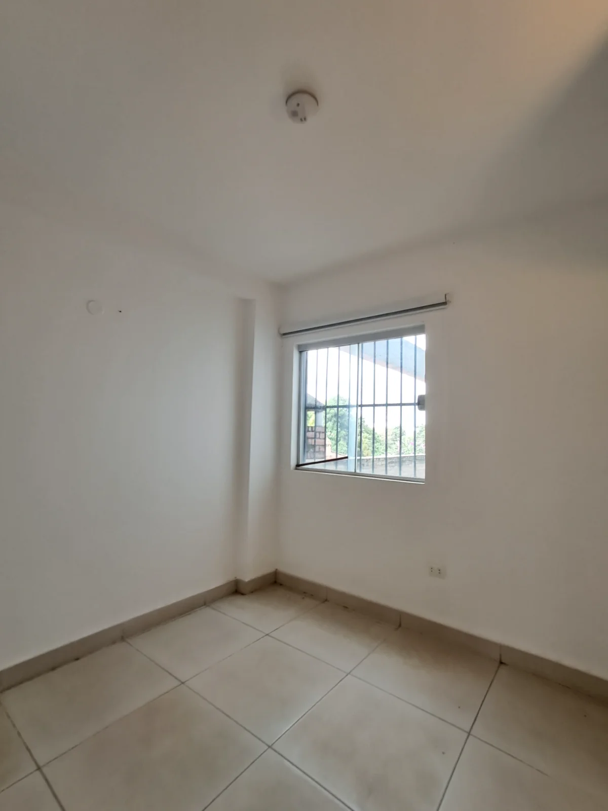 Departamento de 2 dormitorios zona IPS ingavi - 3