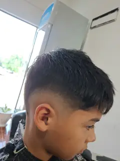 Barbero Profesional - Cortes y Barba