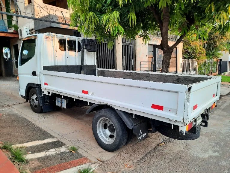 Fletes y Mudanzas Mitsubishi Canter