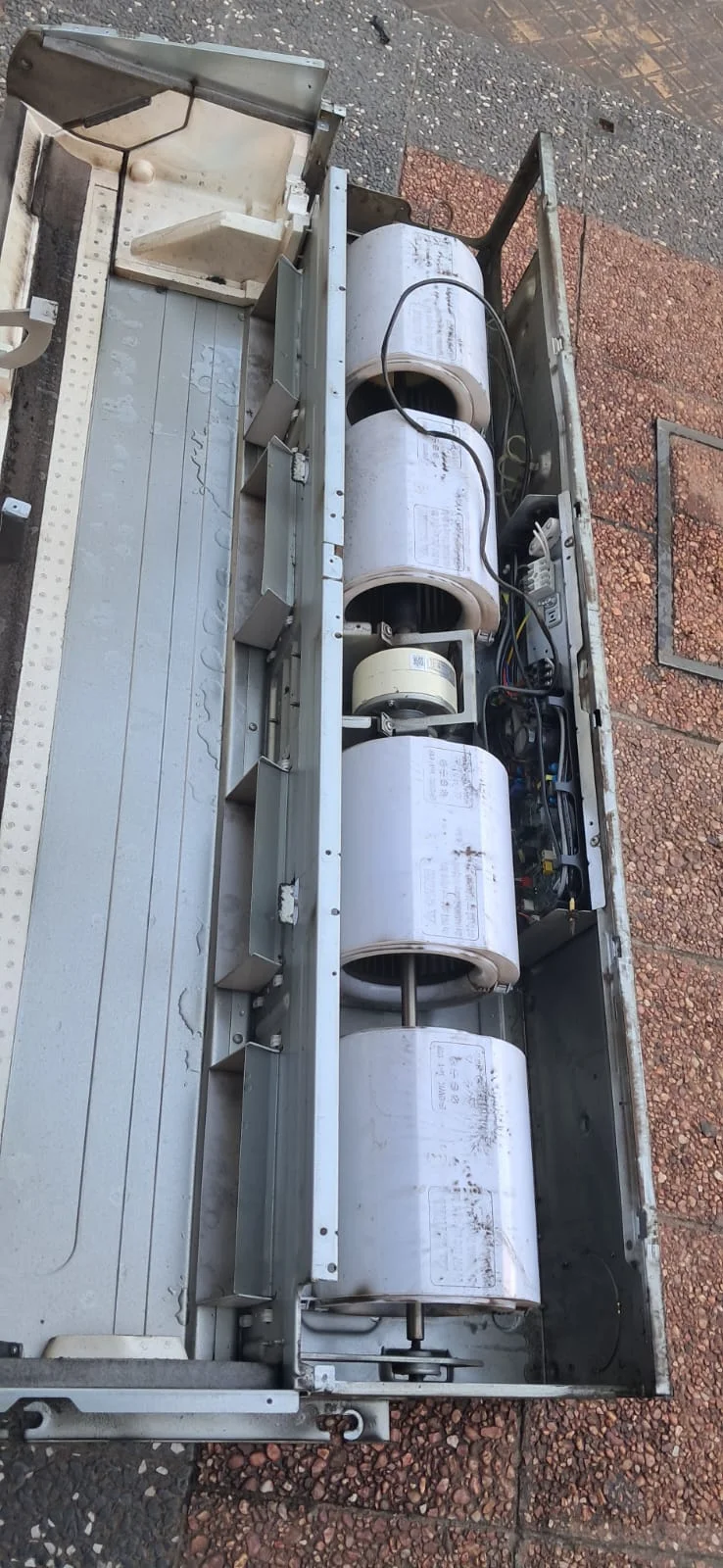 TECNICO DE AIRE ACONDICIONADO - 3