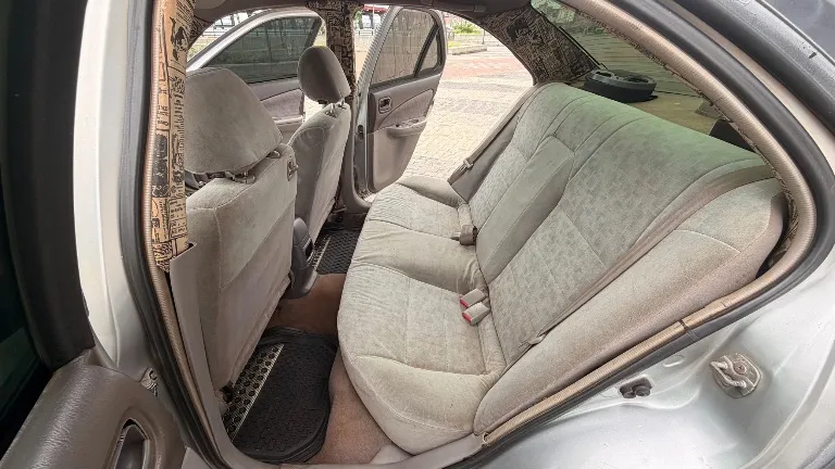 Nissan SUNNY año 2000 automático 1.5 - 5