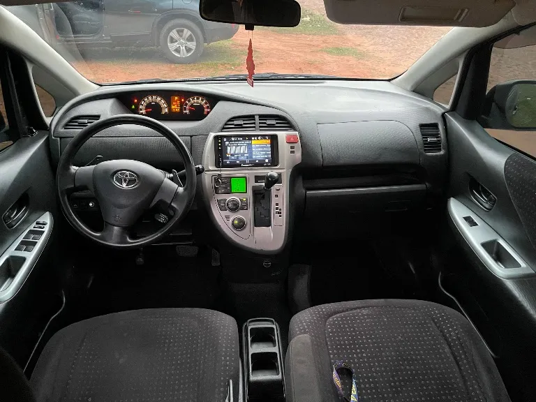 Toyota Ractis 2008 único dueño - 1
