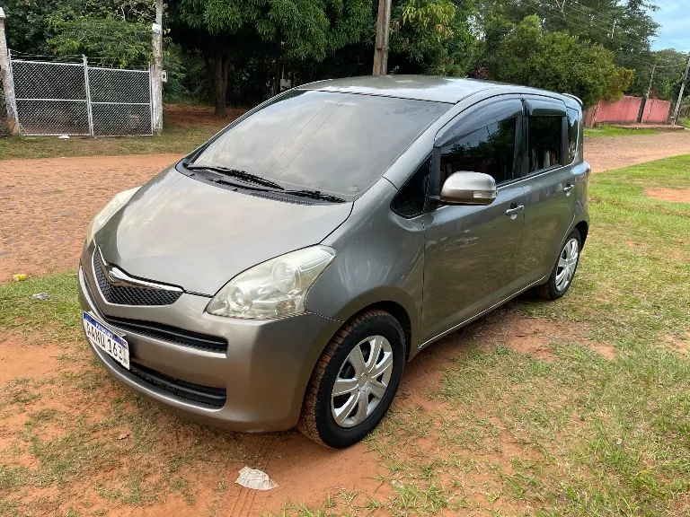 Toyota Ractis 2008 único dueño - 2